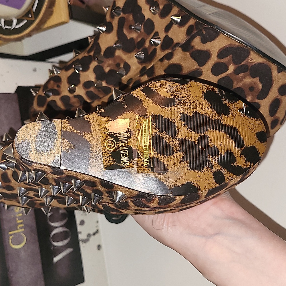 Bettie Page "Belladonna" gravity platform wedge, sz7 leopard print - Picture 5 of 8